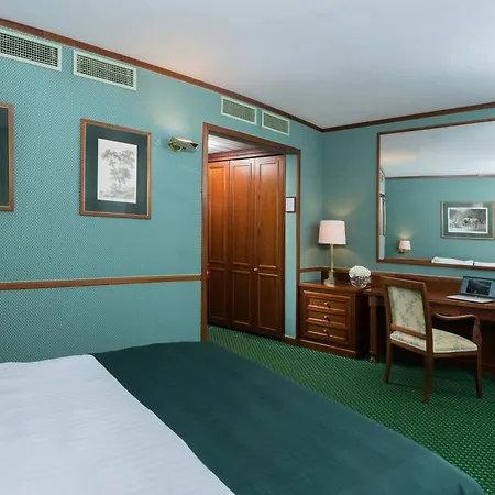 Leonardo Hotel Milan City Center-2